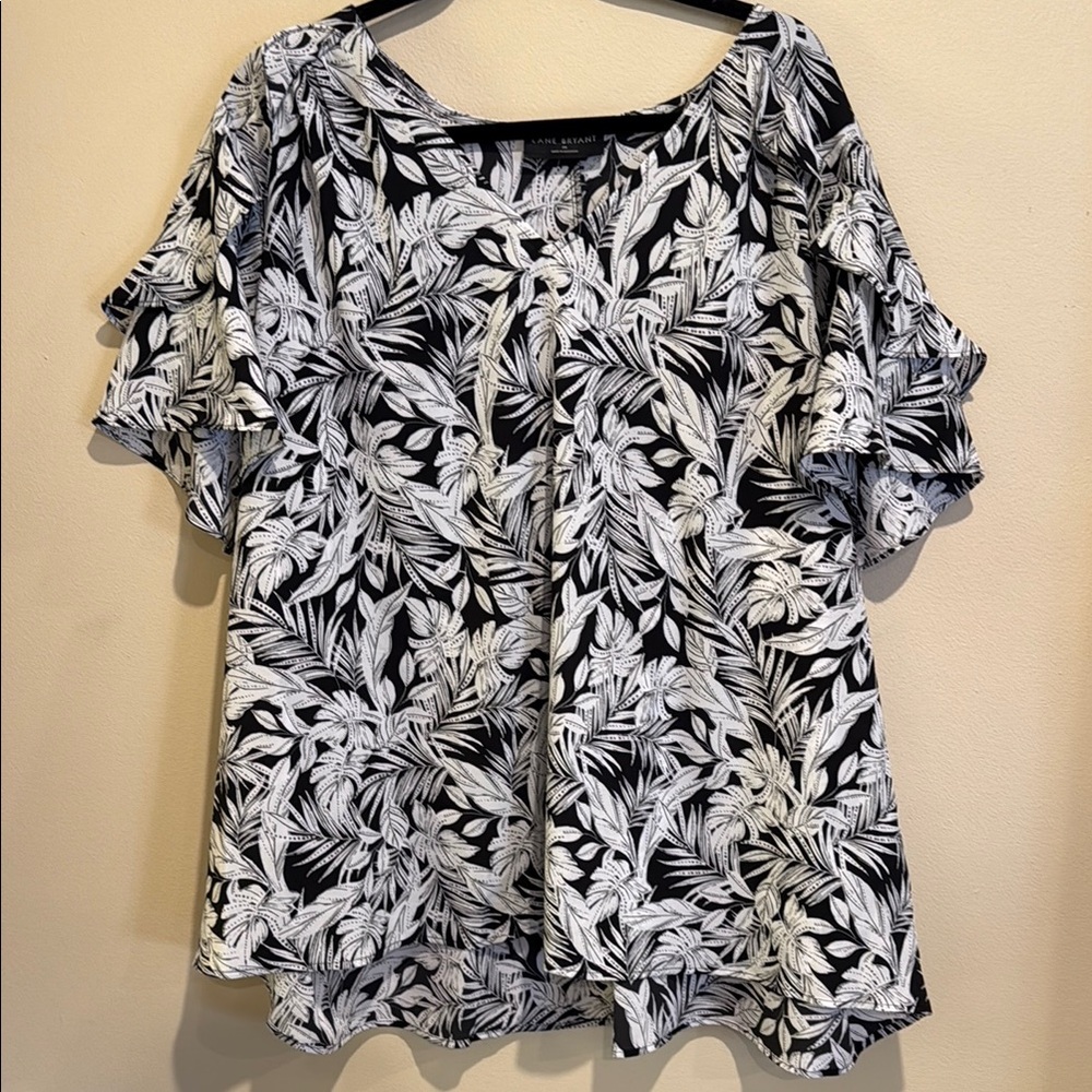 Lane Bryant Black and White Leaf Print Blouse Business Casual Vacation Ready